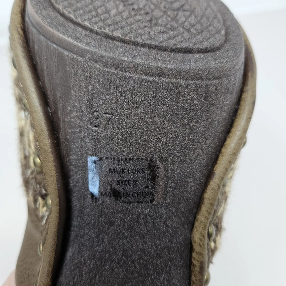 Muk Luks Heeled Mule Clog Sz 7 Kameryn Block Heel Studded Sides Faux Fur Studded - Picture 11 of 14